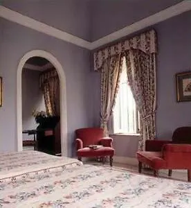 Hotel Villa De La Palmera Sewilla